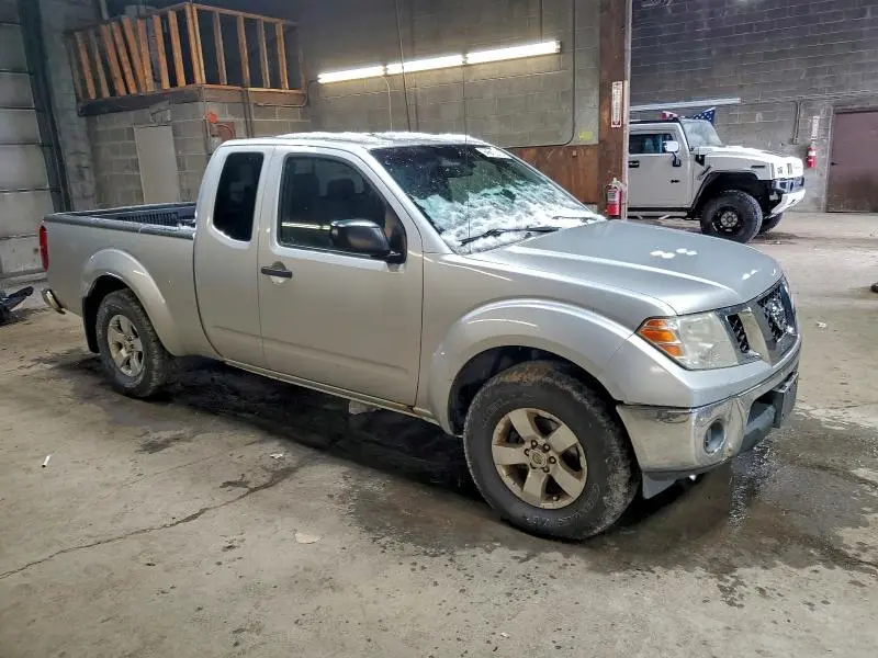 2010 NISSAN FRONTIER KING CAB SE  