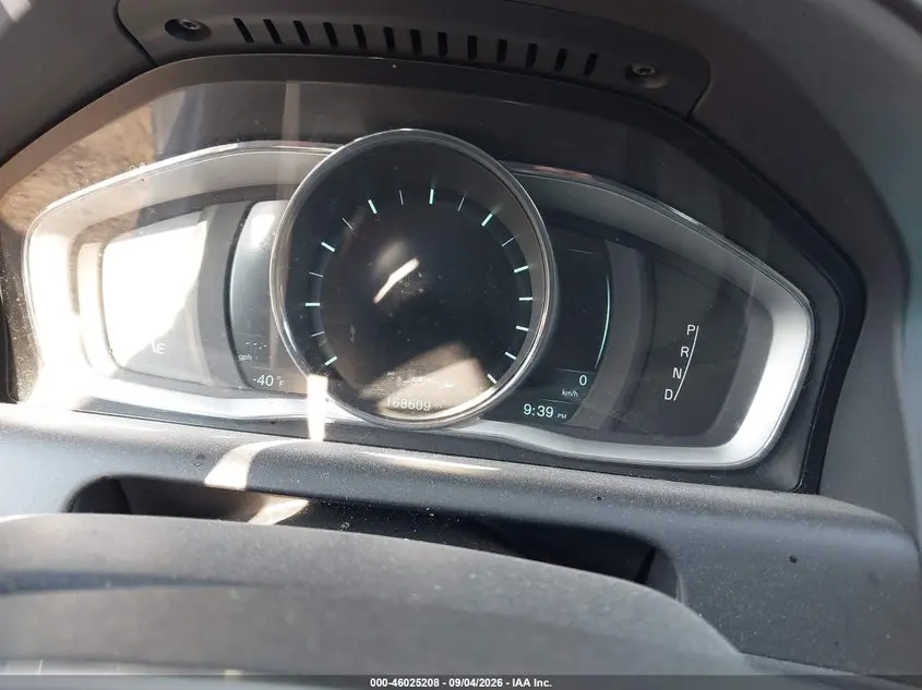 2014 VOLVO XC60 T6 R-DESIGN