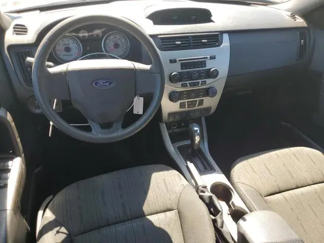 2010 FORD FOCUS SE  