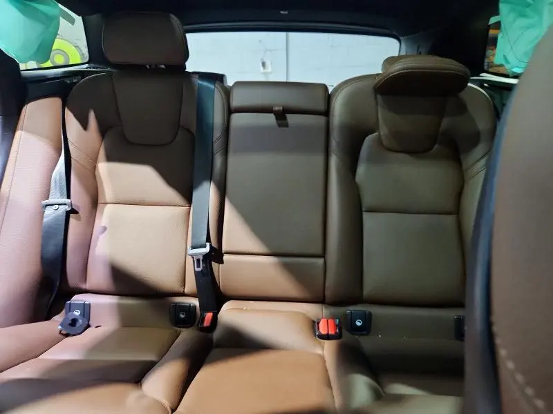 2023 VOLVO XC60 PLUS  