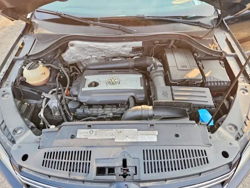 2012 VOLKSWAGEN TIGUAN S  