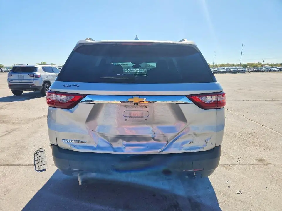 2020 CHEVROLET TRAVERSE LT  