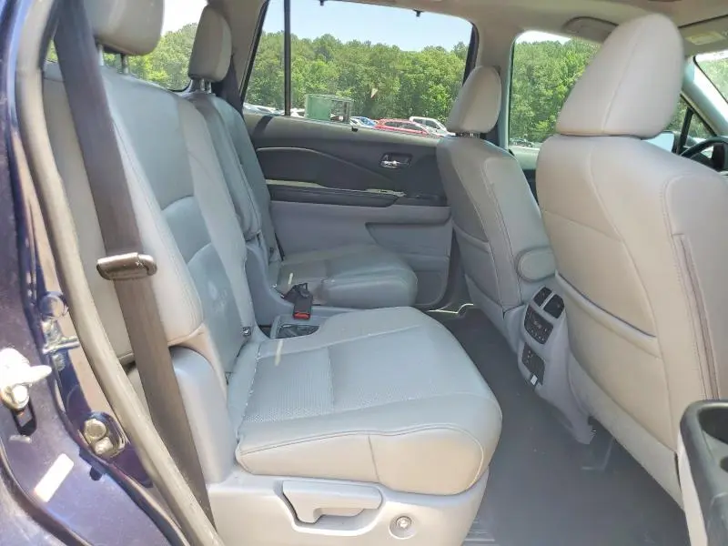2016 HONDA PILOT ELITE  