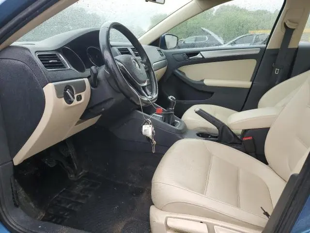 2017 VOLKSWAGEN JETTA SE  