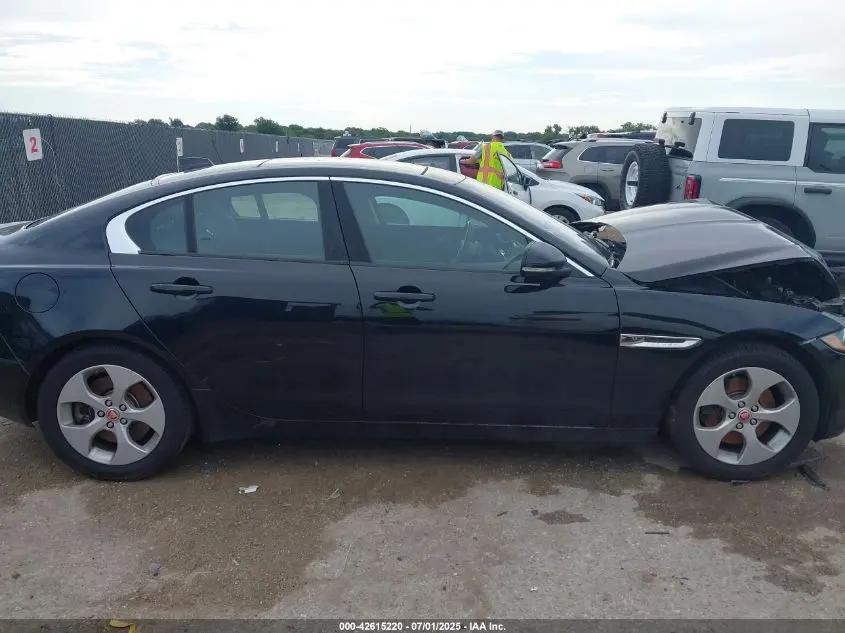 2017 JAGUAR XE 25T