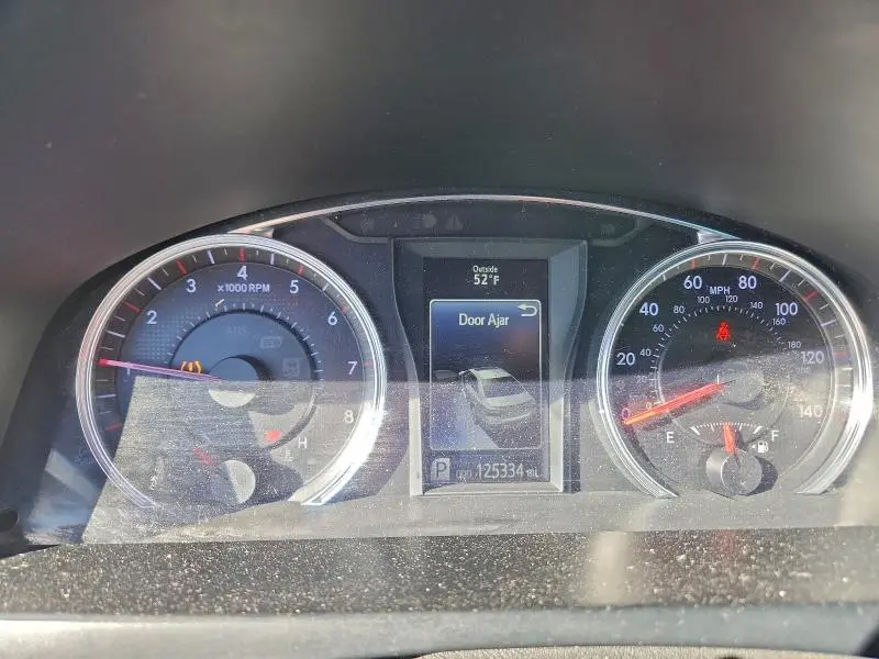 2015 TOYOTA CAMRY LE  