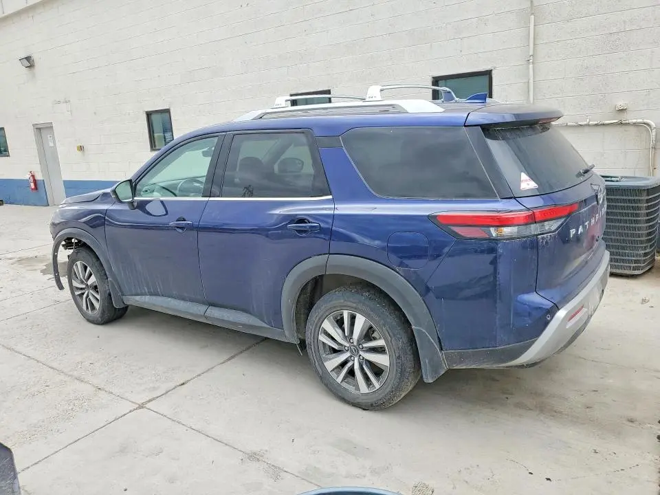 2023 NISSAN PATHFINDER SL  