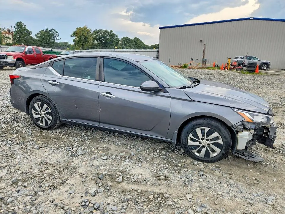 2019 NISSAN ALTIMA S  