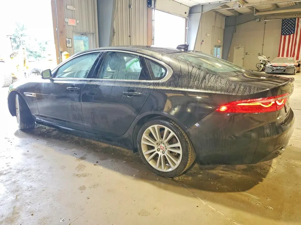 2020 JAGUAR XF PREMIUM  