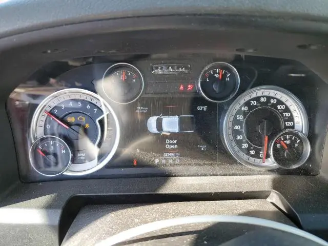 2015 RAM 1500 SLT  
