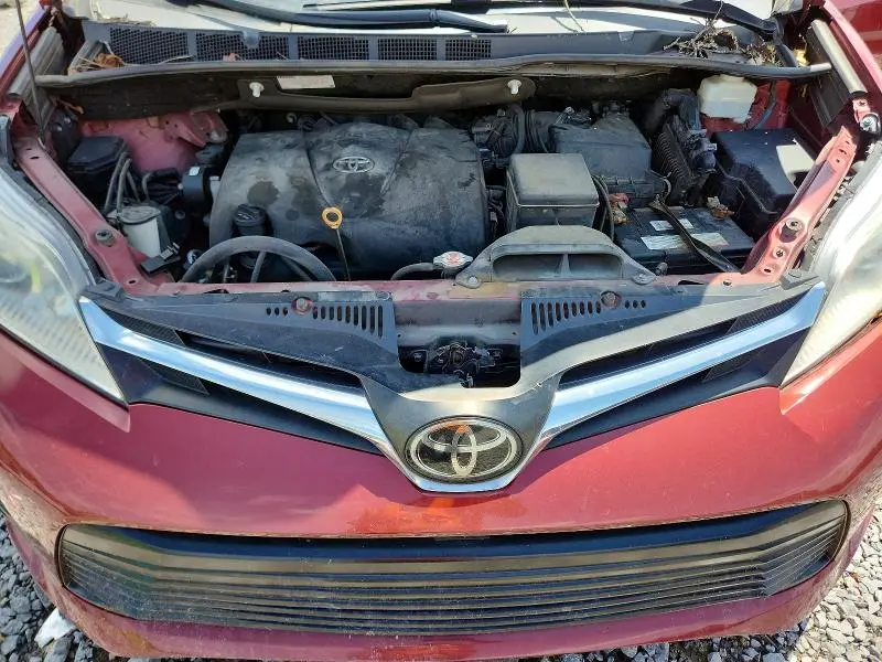 2020 TOYOTA SIENNA LE  