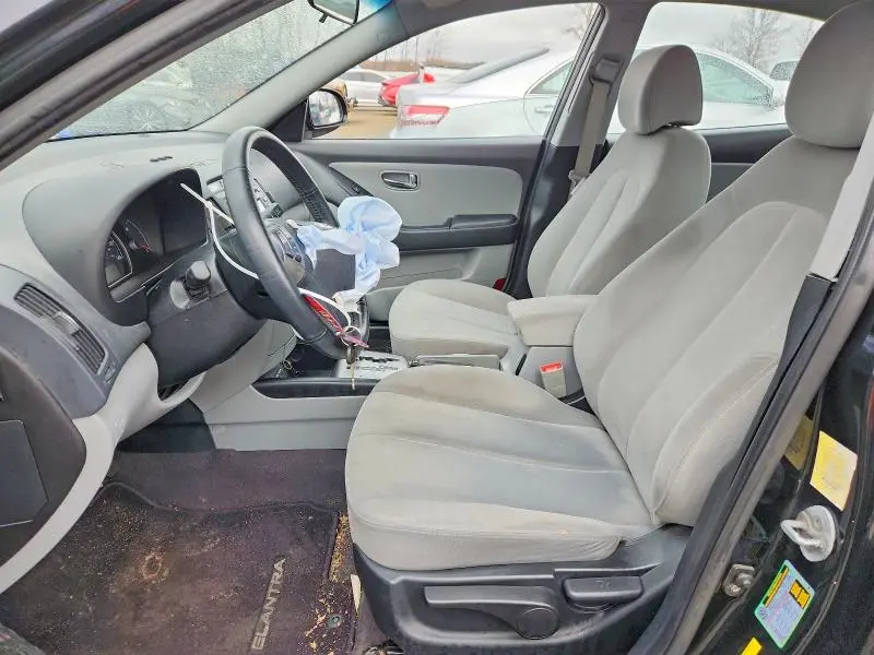 2010 HYUNDAI ELANTRA SE  