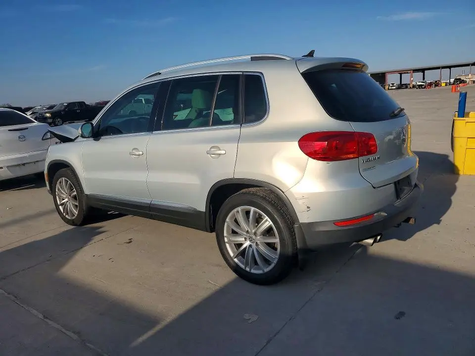 2014 VOLKSWAGEN TIGUAN S  