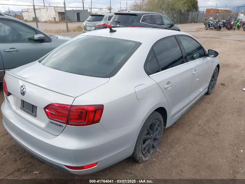 2013 VOLKSWAGEN JETTA HYBRID SEL
