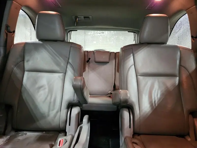 2017 TOYOTA HIGHLANDER SE  
