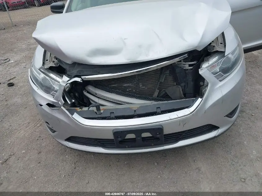 2015 FORD TAURUS SE