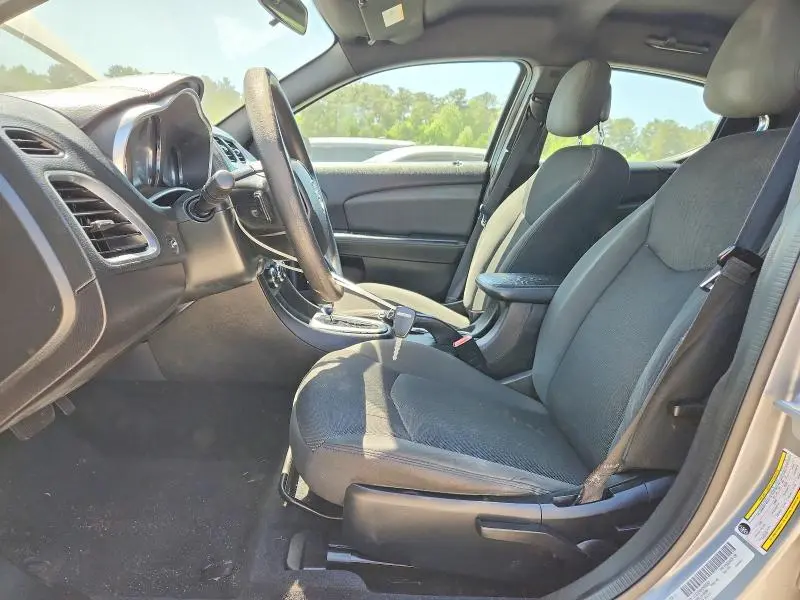 2013 DODGE AVENGER SE  