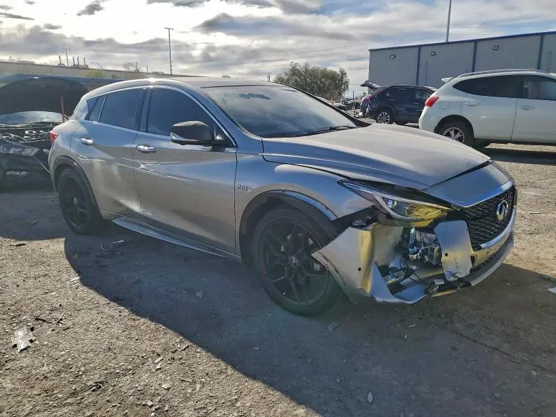 2017 INFINITI QX30 BASE  