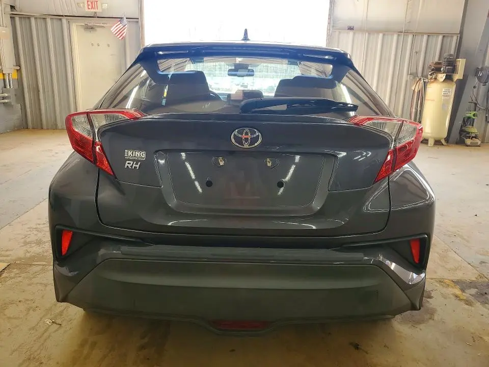 2018 TOYOTA C-HR XLE PREMIUM  