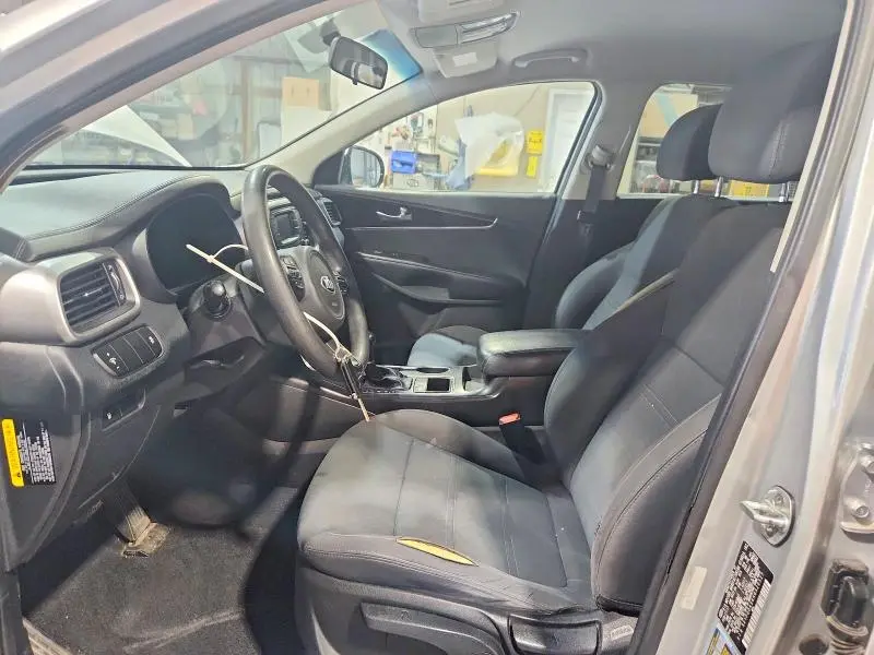 2017 KIA SORENTO LX V6  