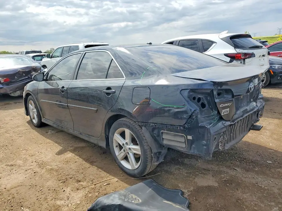 2014 TOYOTA CAMRY SE  