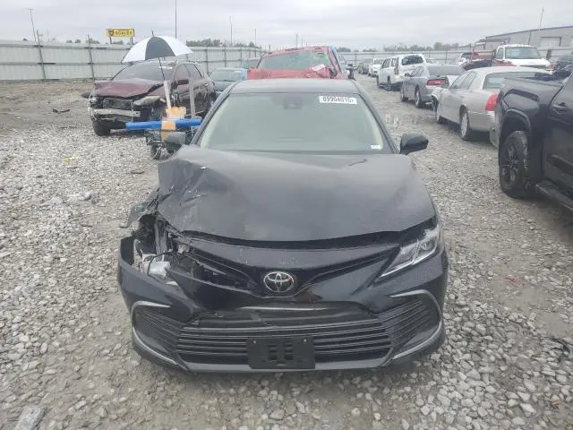 2021 TOYOTA CAMRY LE  