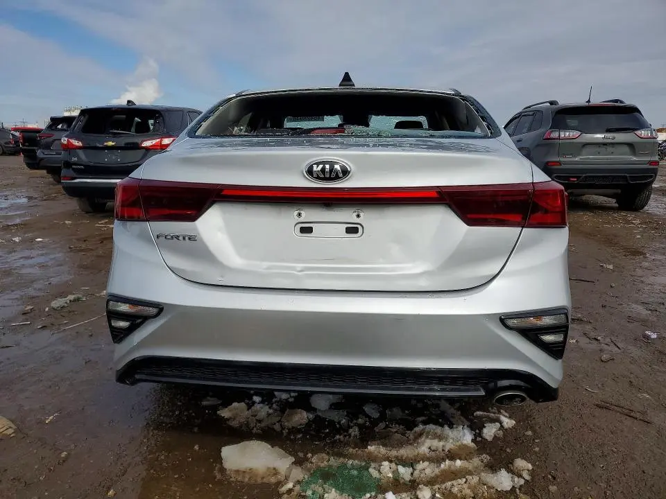 2021 KIA FORTE LXS  