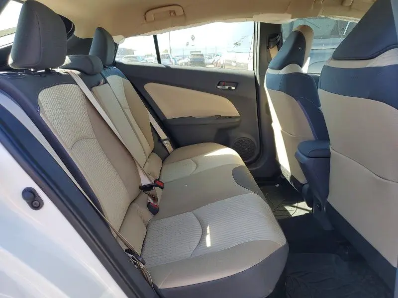 2018 TOYOTA PRIUS THREE  