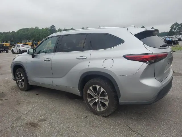 2020 TOYOTA HIGHLANDER XLE  