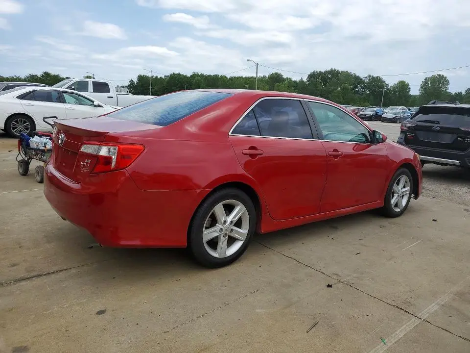 2013 TOYOTA CAMRY SE  