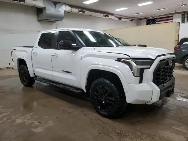 2024 TOYOTA TUNDRA CREWMAX SR  