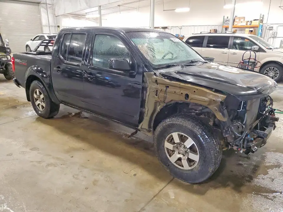 2012 NISSAN FRONTIER S  
