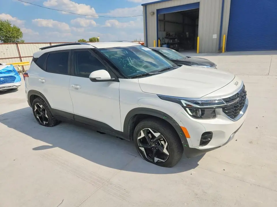 2025 KIA SELTOS S  
