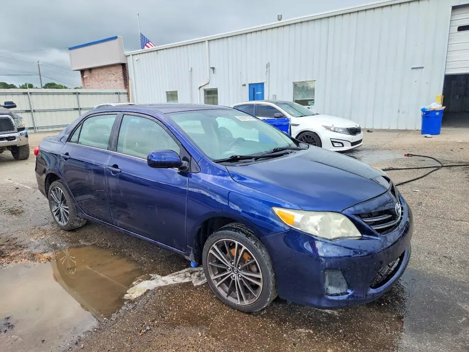 2013 TOYOTA COROLLA LE  