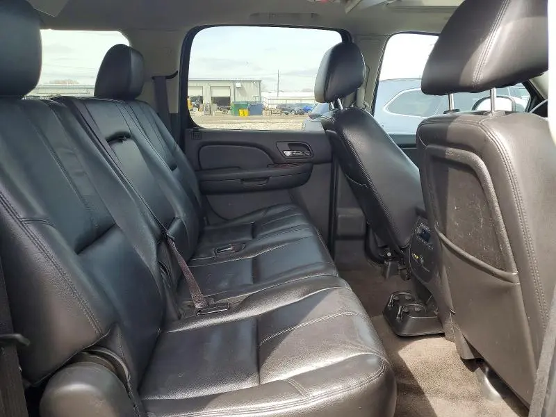 2013 CHEVROLET SUBURBAN K1500 LT  