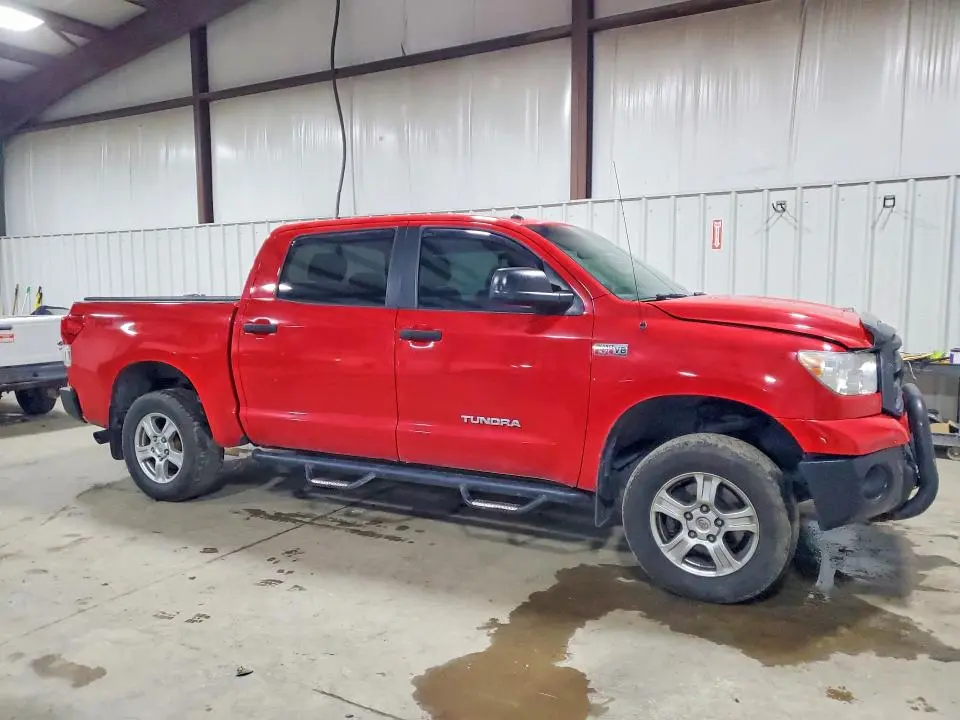 2011 TOYOTA TUNDRA CREWMAX SR5  