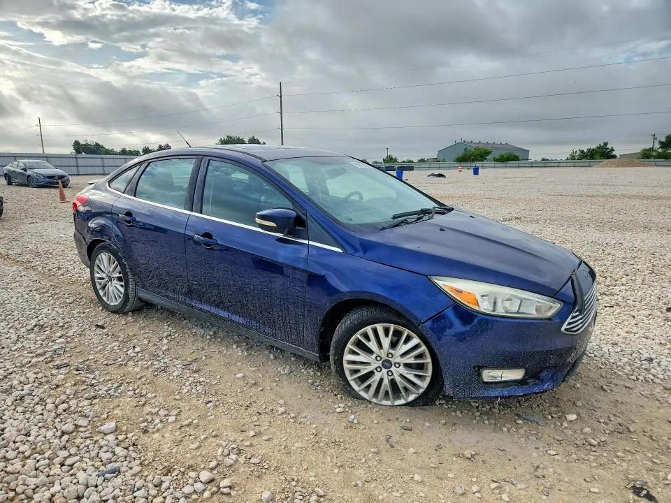 2016 FORD FOCUS TITANIUM  