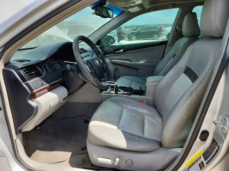 2012 TOYOTA CAMRY XLE  