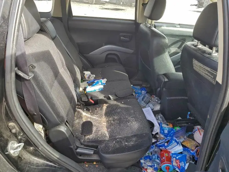 2013 MITSUBISHI OUTLANDER SE  