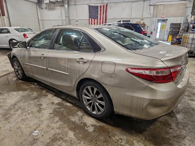 2015 TOYOTA CAMRY LE  