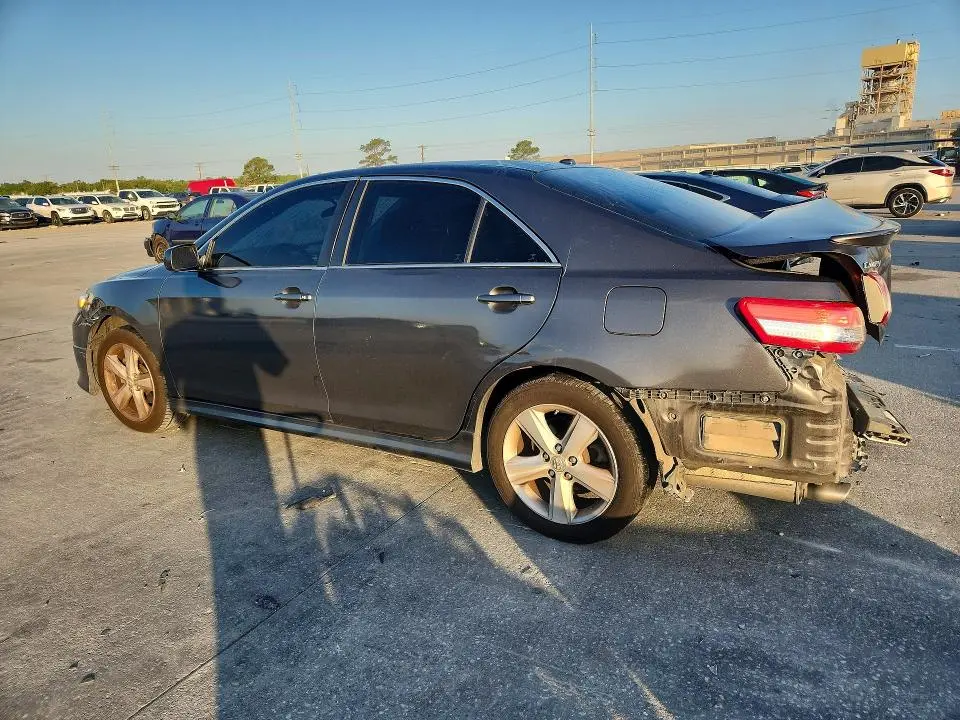 2010 TOYOTA CAMRY SE V6  