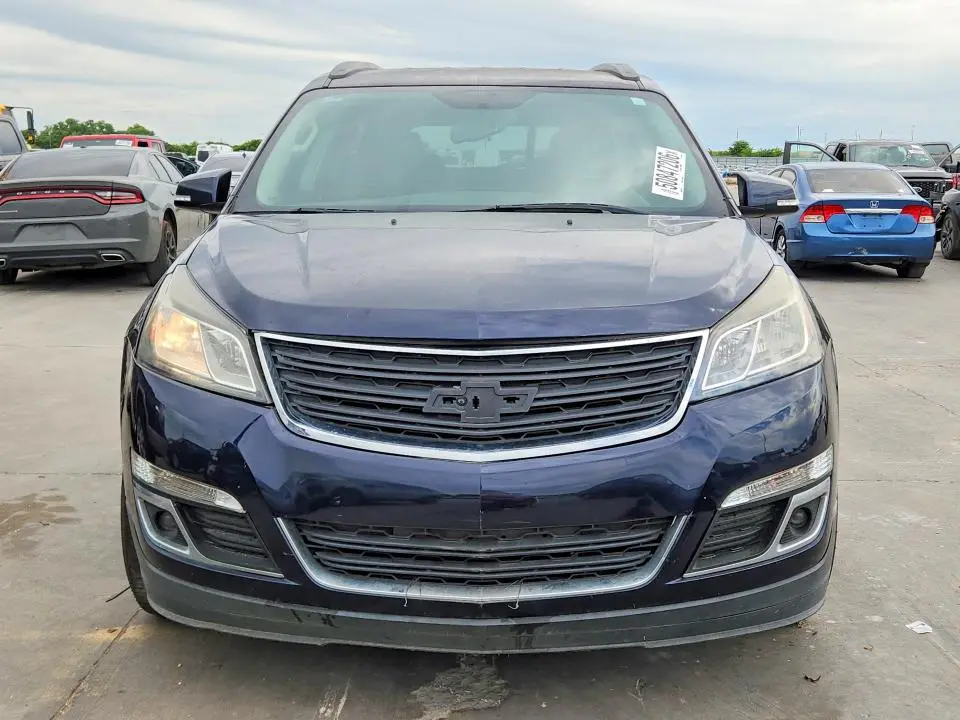 2017 CHEVROLET TRAVERSE LT  