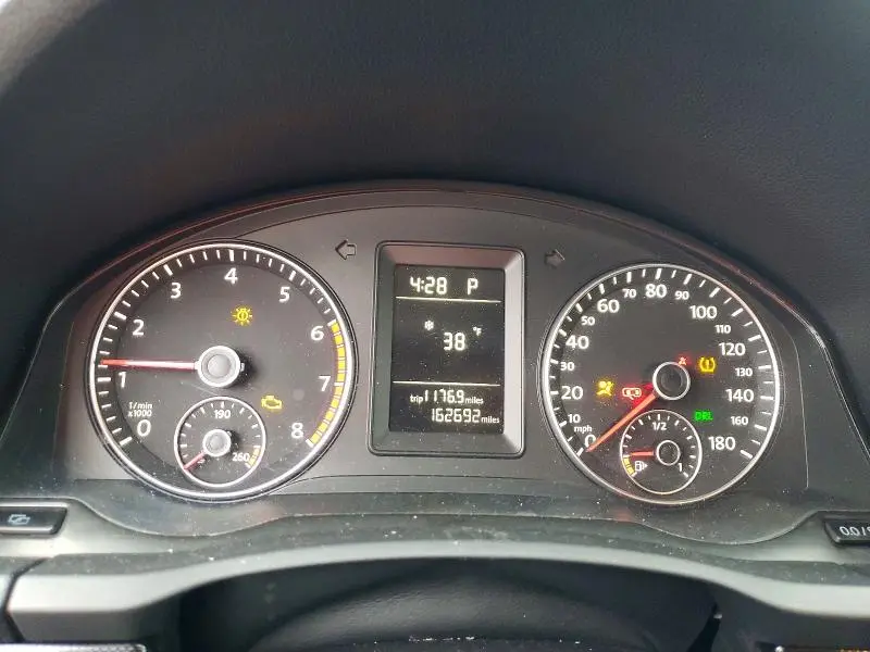 2010 VOLKSWAGEN JETTA WOLFSBURG  