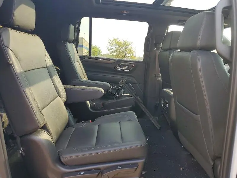 2023 CHEVROLET SUBURBAN K1500 LT  