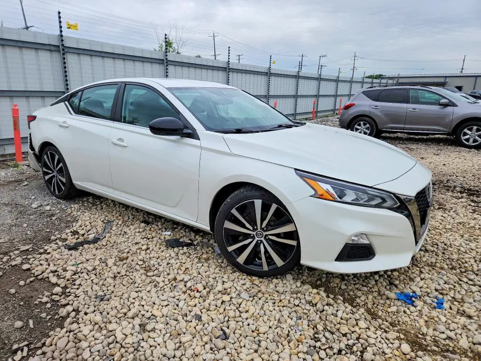 2020 NISSAN ALTIMA SR  