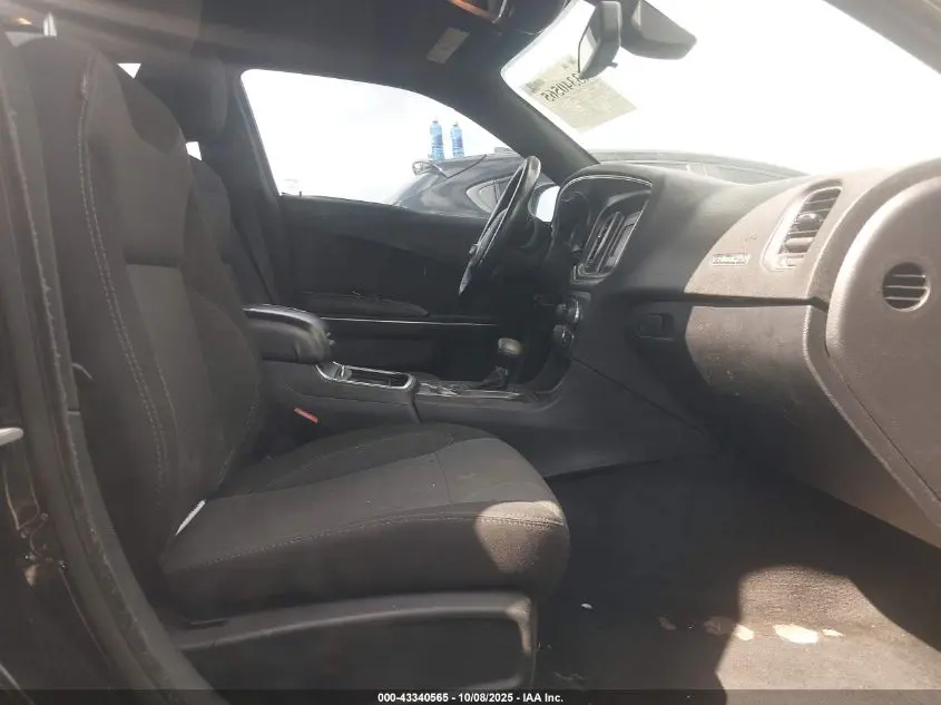 2016 DODGE CHARGER SE