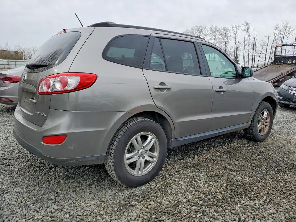 2011 HYUNDAI SANTA FE GLS  
