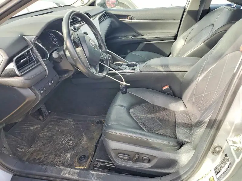 2019 TOYOTA CAMRY XLE  