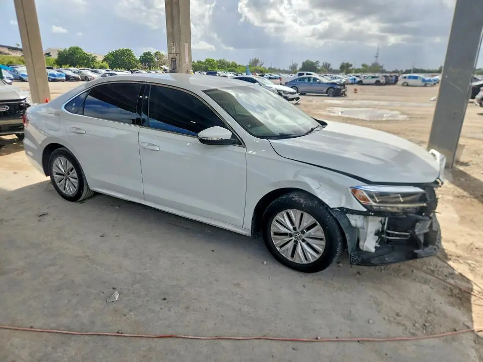 2020 VOLKSWAGEN PASSAT SE  