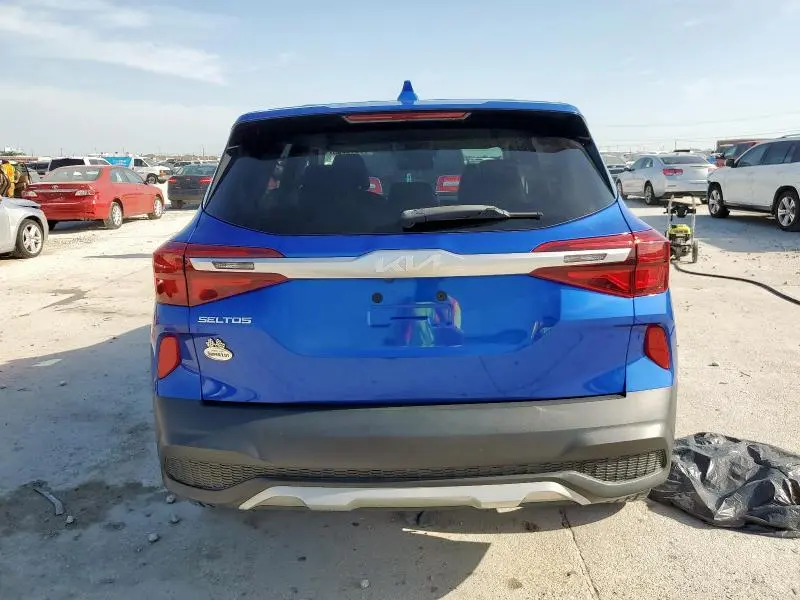 2023 KIA SELTOS LX  